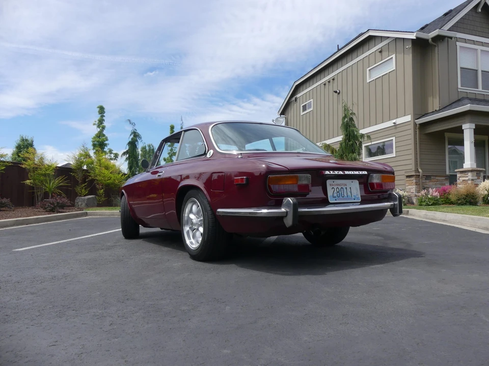 1974 Alfa Romeo 2000 GT Veloce - Image 12 of 31