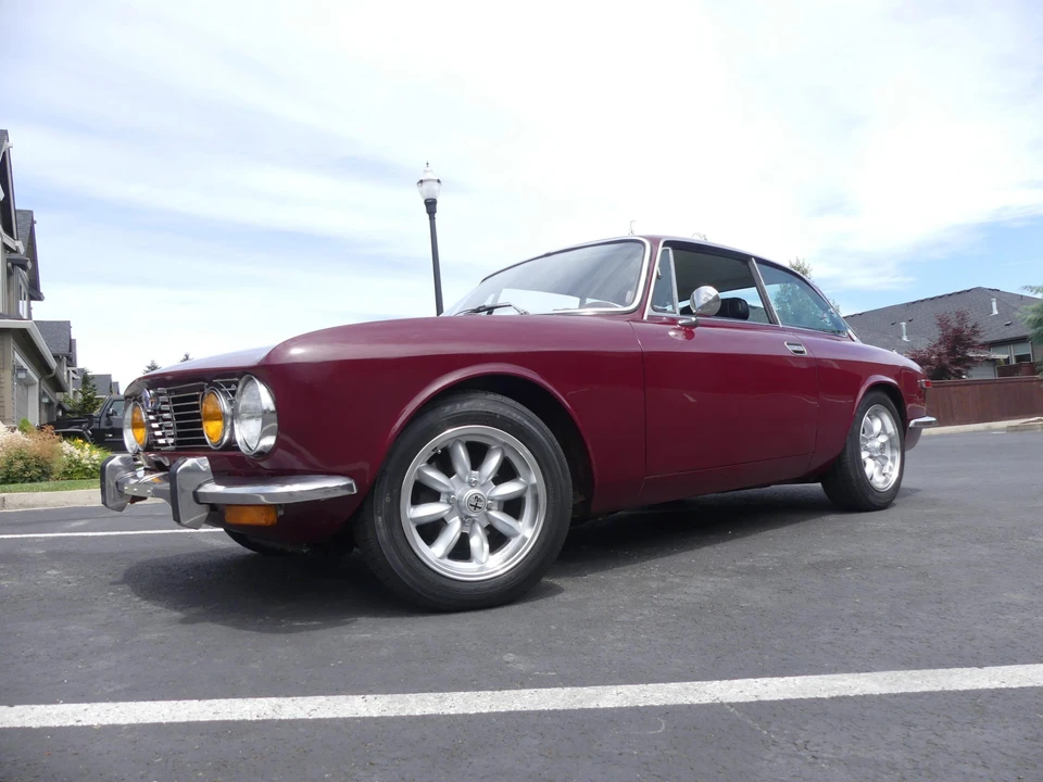 1974 Alfa Romeo 2000 GT Veloce - Image 15 of 31