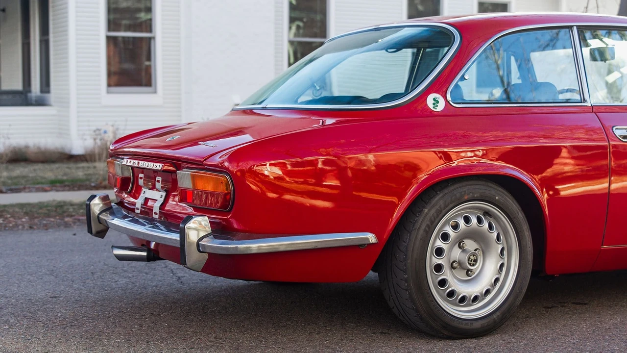 1974 Alfa Romeo Alfetta GT - Image 16 of 31