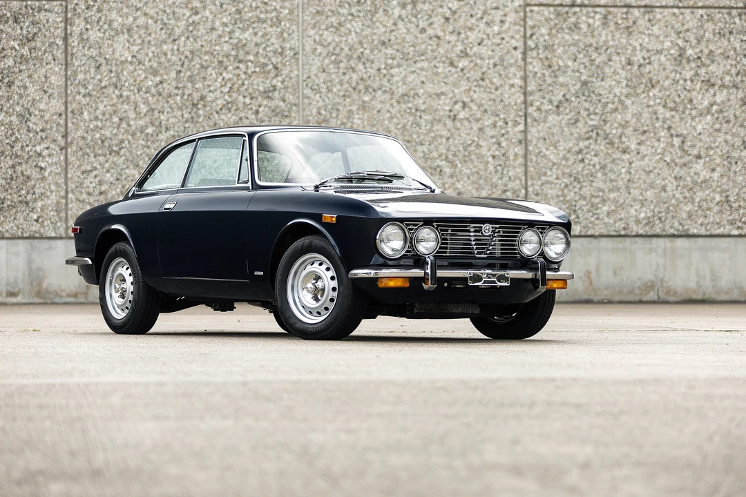 1974 Alfa Romeo 2000 GT Veloce - Image 2 of 31