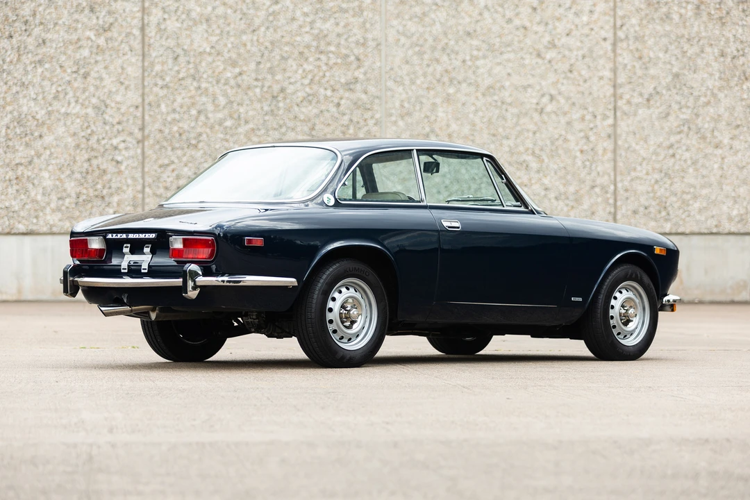 1974 Alfa Romeo 2000 GT Veloce - Image 10 of 31