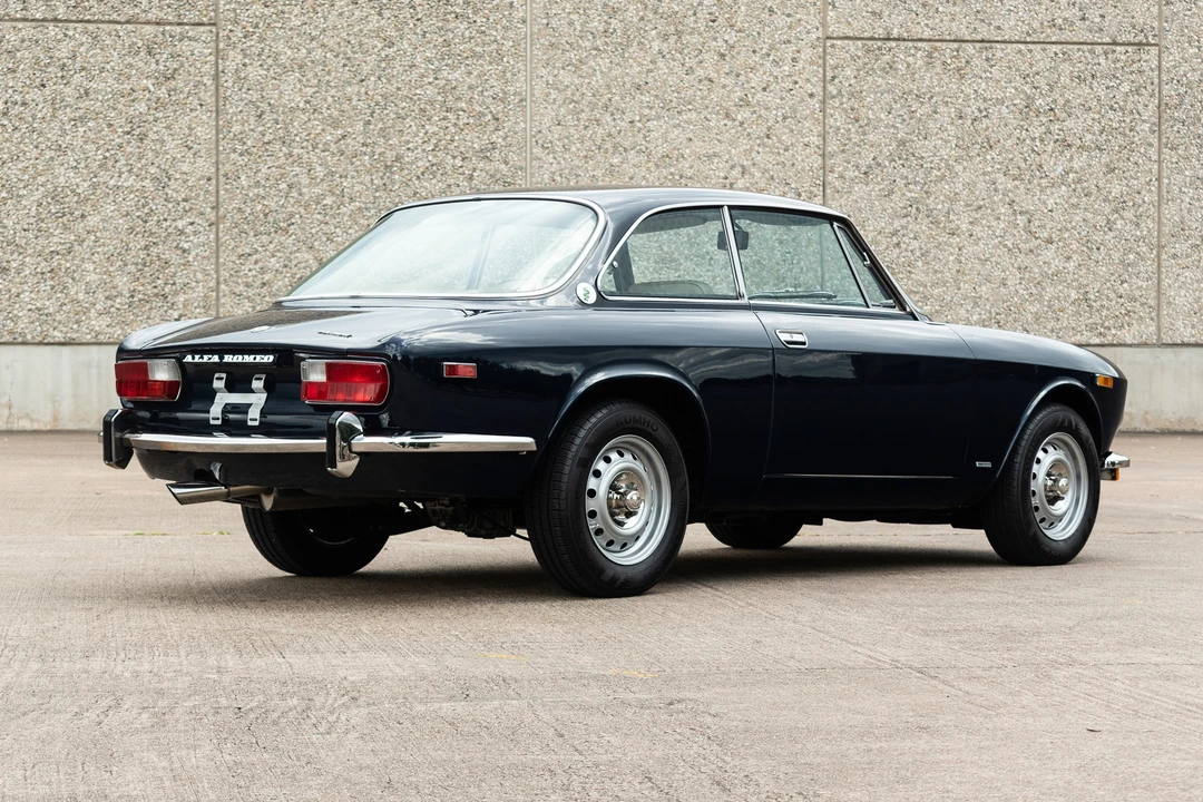 1974 Alfa Romeo 2000 GT Veloce - Image 11 of 31