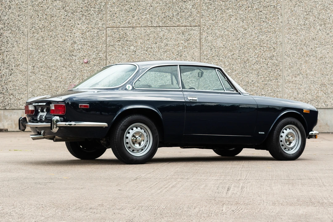 1974 Alfa Romeo 2000 GT Veloce - Image 9 of 31