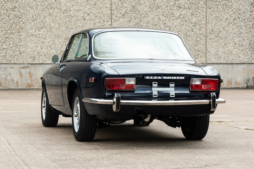 1974 Alfa Romeo 2000 GT Veloce - Image 16 of 31