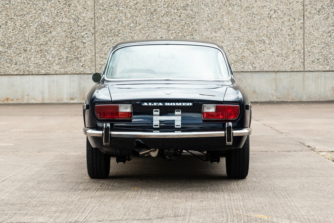 1974 Alfa Romeo 2000 GT Veloce - Image 14 of 31