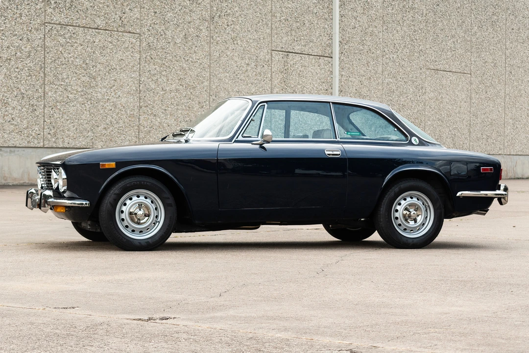 1974 Alfa Romeo 2000 GT Veloce - Image 22 of 31