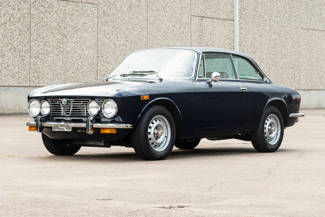 1974 Alfa Romeo 2000 GT Veloce - Image 27 of 31
