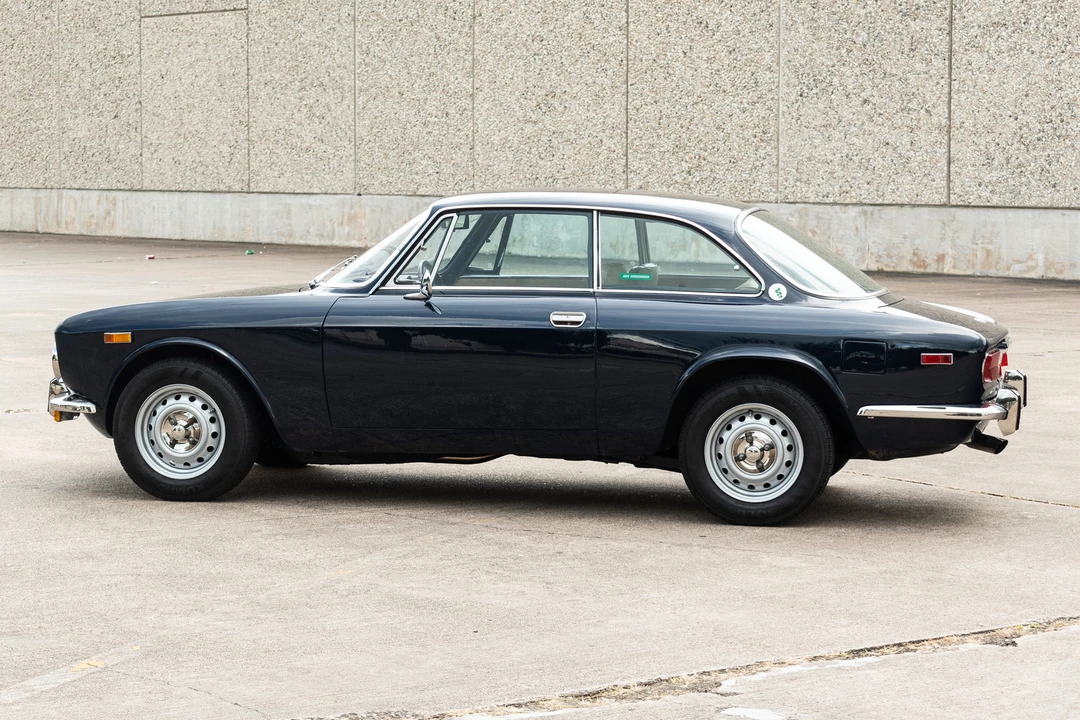 1974 Alfa Romeo 2000 GT Veloce - Image 20 of 31