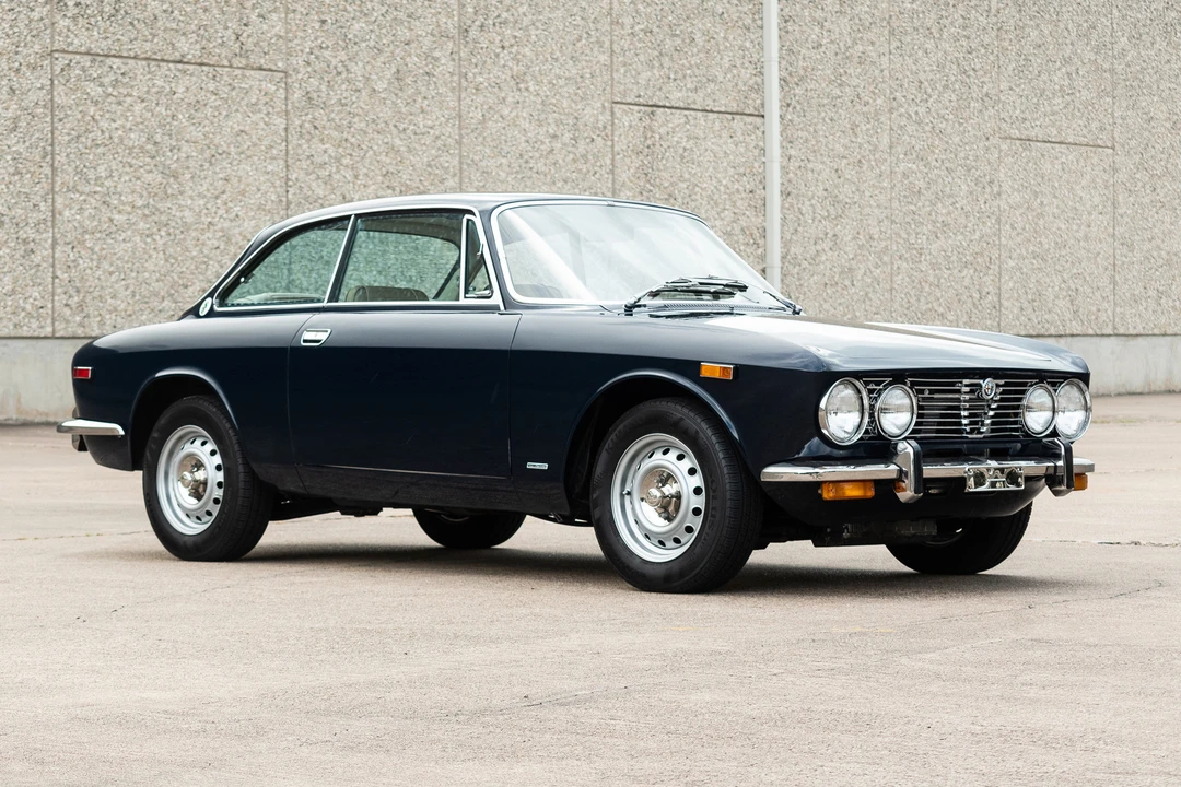 1974 Alfa Romeo 2000 GT Veloce - Image 4 of 31