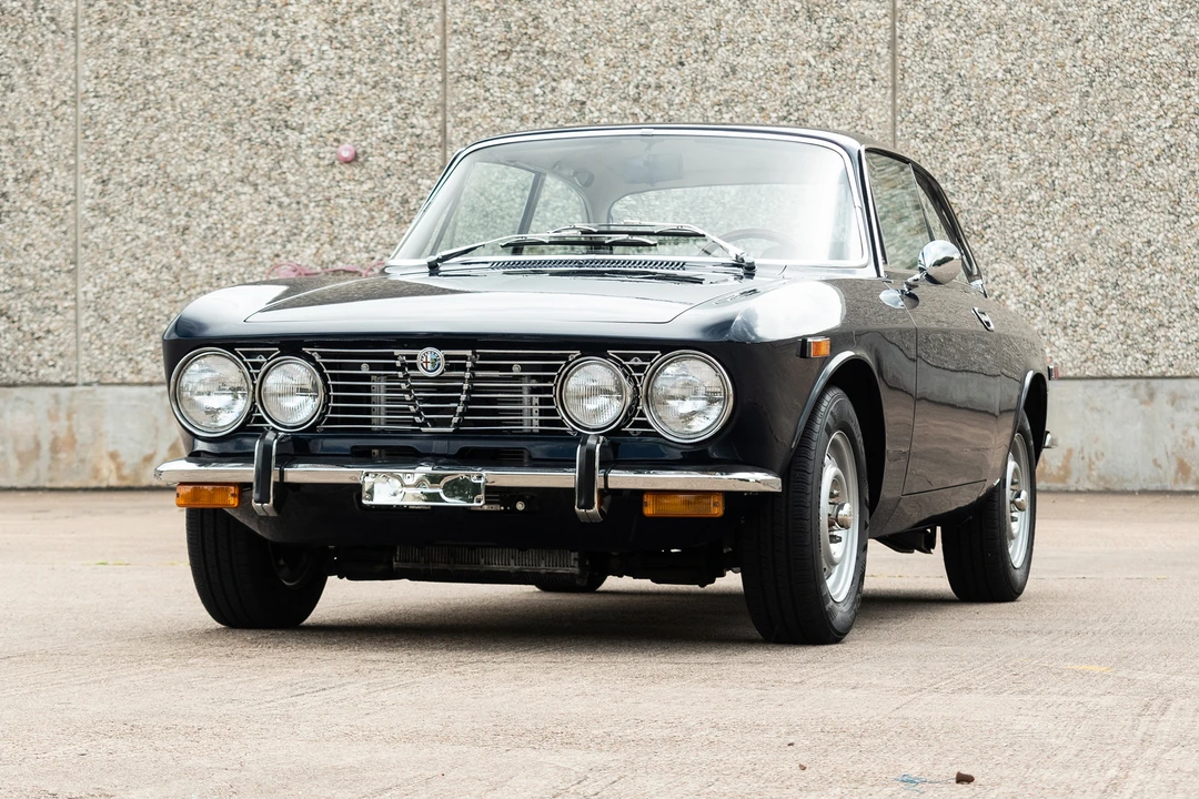 1974 Alfa Romeo 2000 GT Veloce - Image 28 of 31