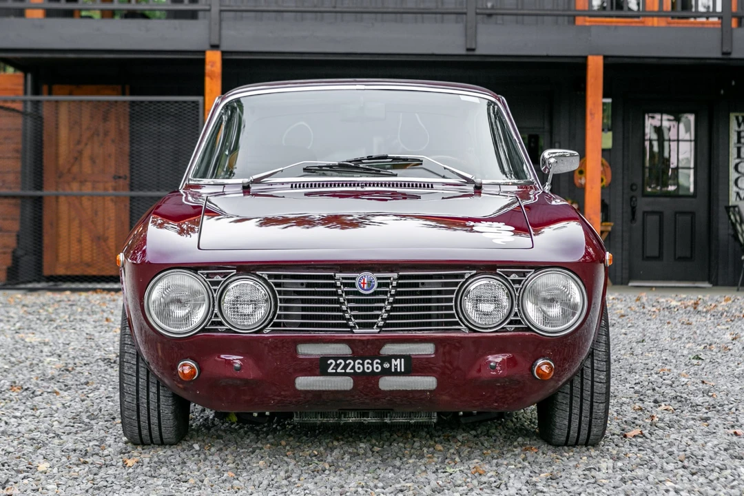 1974 Alfa Romeo 2000 GT Veloce - Image 11 of 31