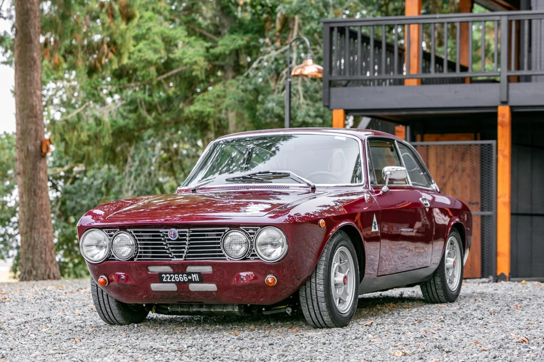1974 Alfa Romeo 2000 GT Veloce - Image 2 of 31