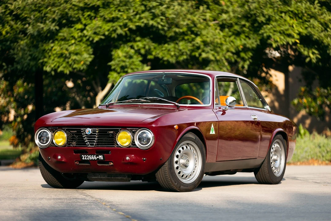 1974 Alfa Romeo 2000 GT Veloce - Image 2 of 31