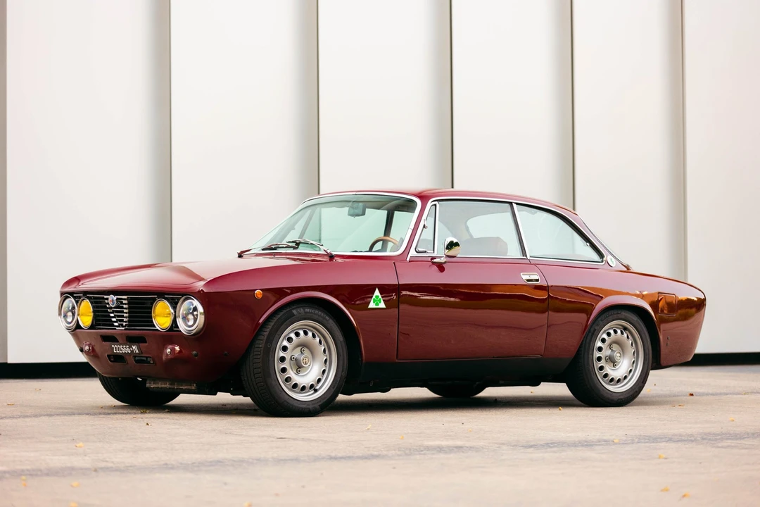 1974 Alfa Romeo 2000 GT Veloce - Image 5 of 31