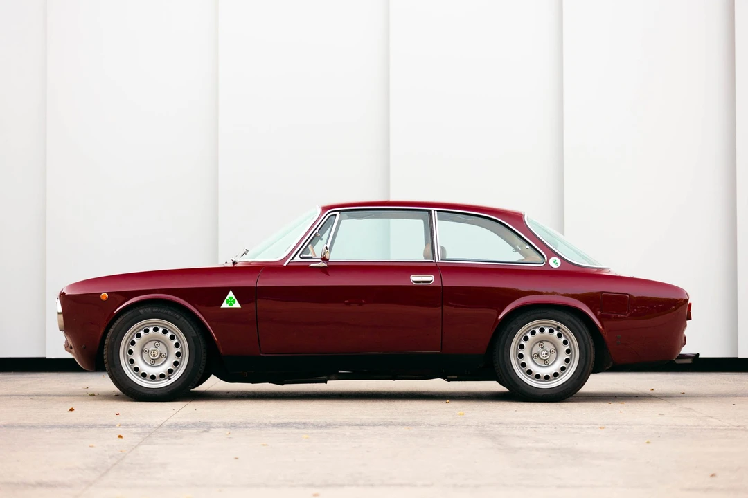1974 Alfa Romeo 2000 GT Veloce - Image 6 of 31