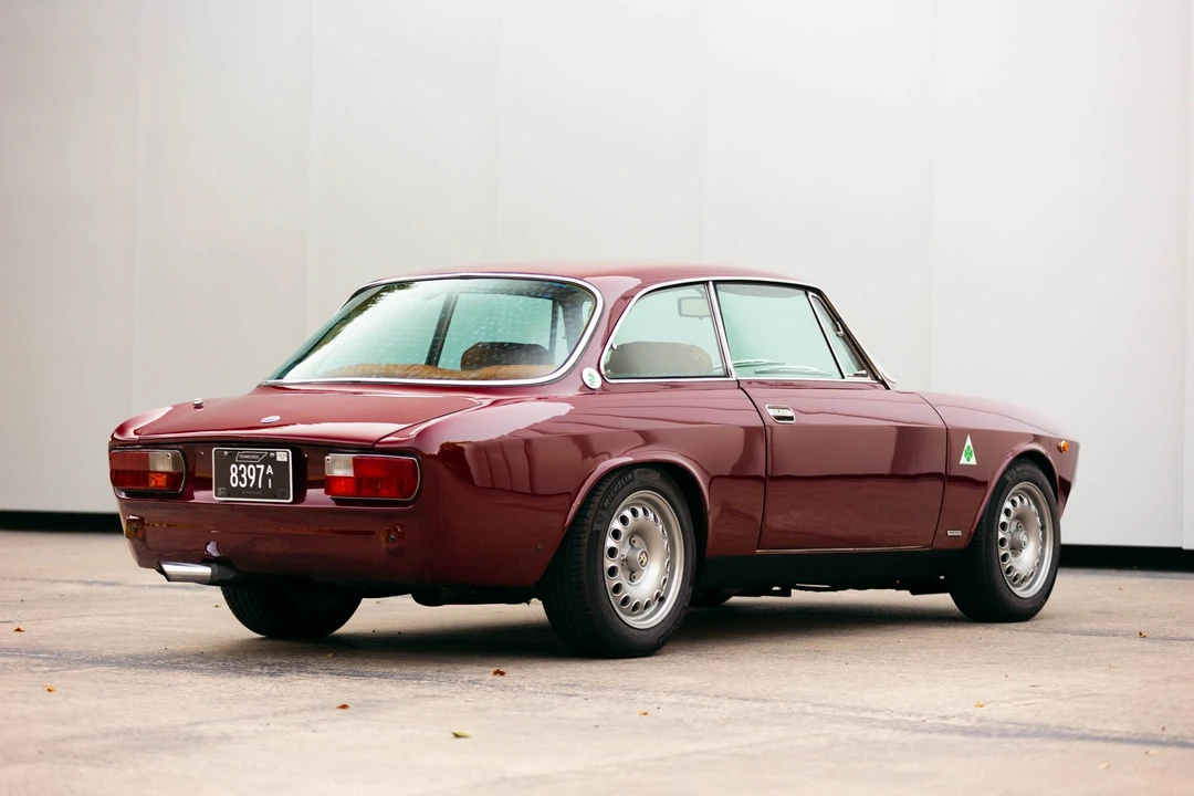 1974 Alfa Romeo 2000 GT Veloce - Image 15 of 31