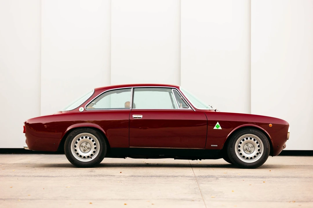1974 Alfa Romeo 2000 GT Veloce - Image 17 of 31