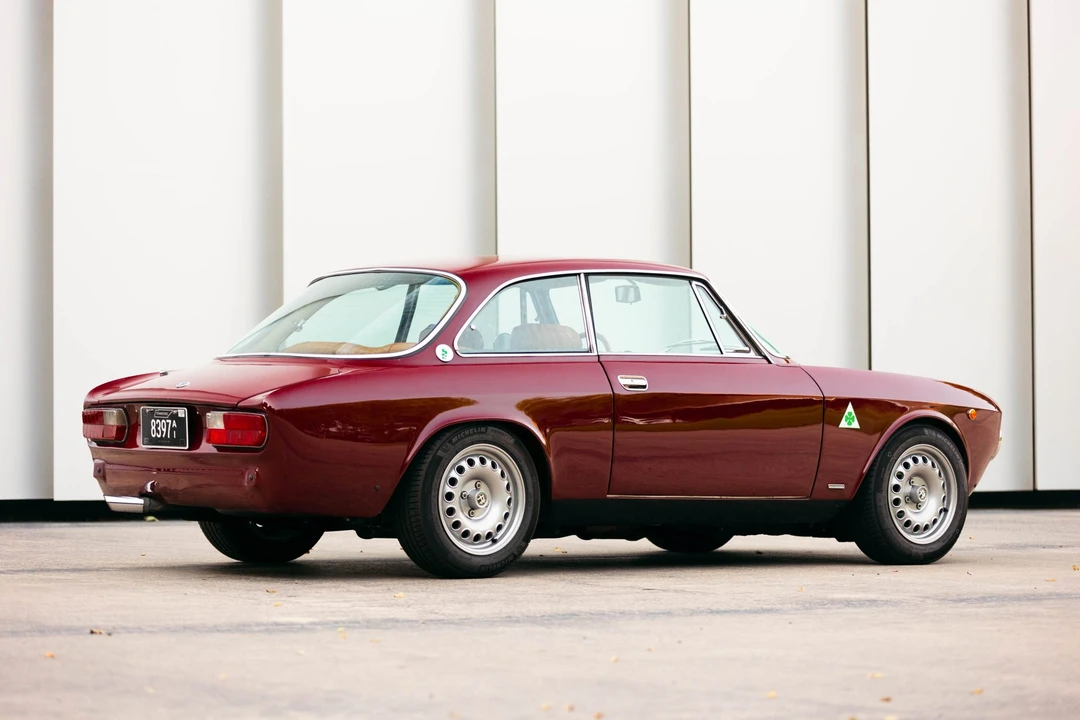 1974 Alfa Romeo 2000 GT Veloce - Image 16 of 31