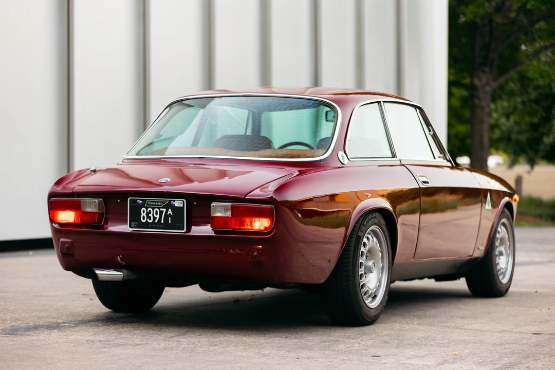 1974 Alfa Romeo 2000 GT Veloce - Image 14 of 31