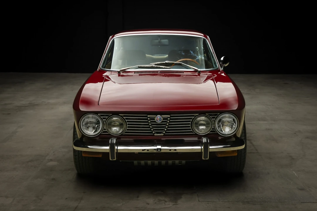 1974 Alfa Romeo 2000 GT Veloce - Image 22 of 31