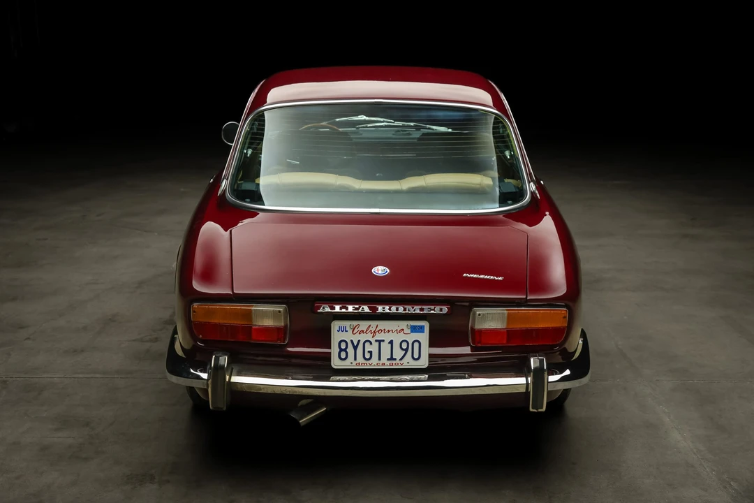 1974 Alfa Romeo 2000 GT Veloce - Image 11 of 31