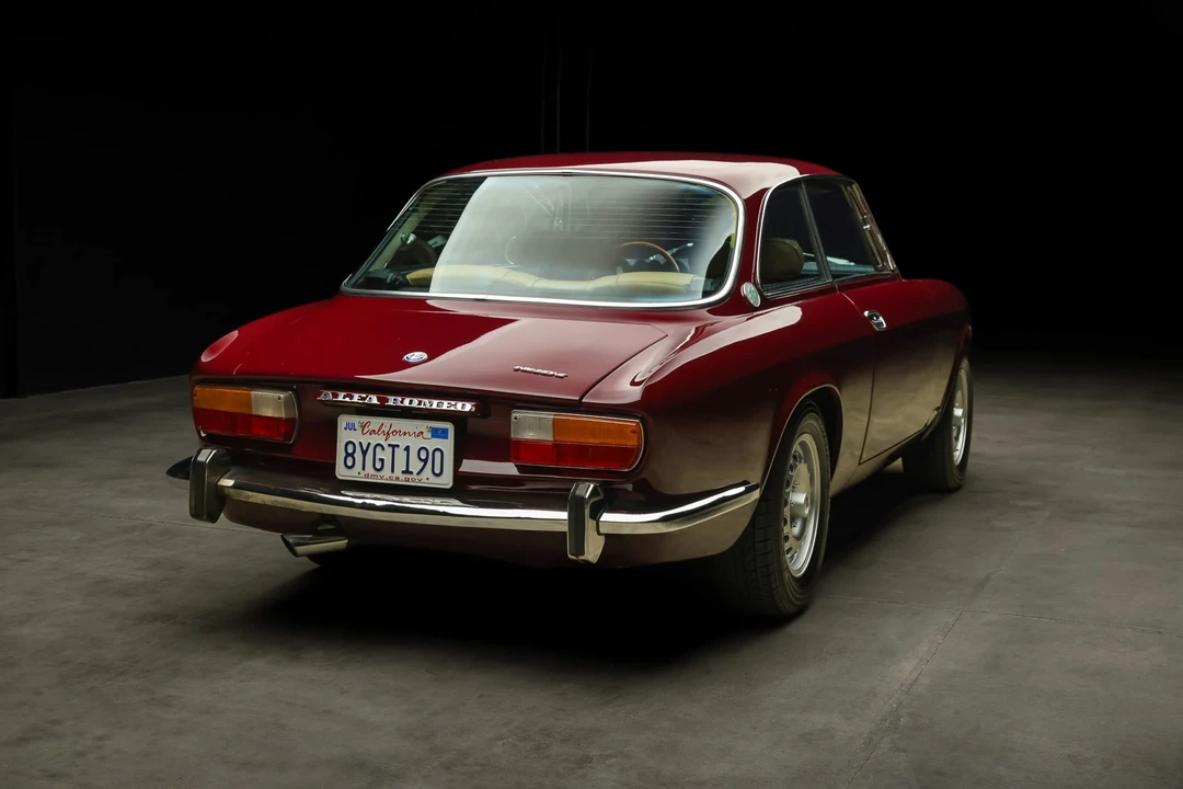 1974 Alfa Romeo 2000 GT Veloce - Image 9 of 31