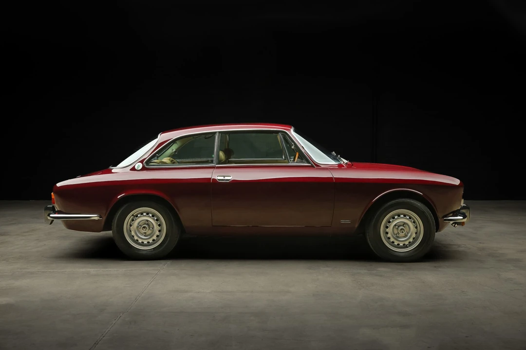1974 Alfa Romeo 2000 GT Veloce - Image 5 of 31