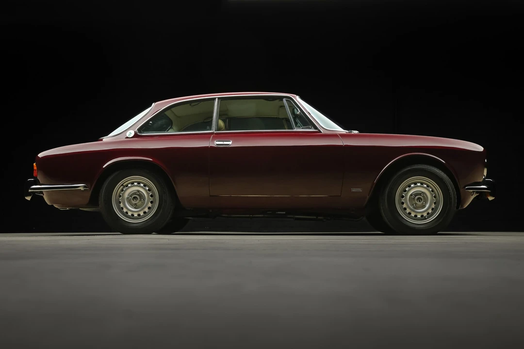 1974 Alfa Romeo 2000 GT Veloce - Image 6 of 31