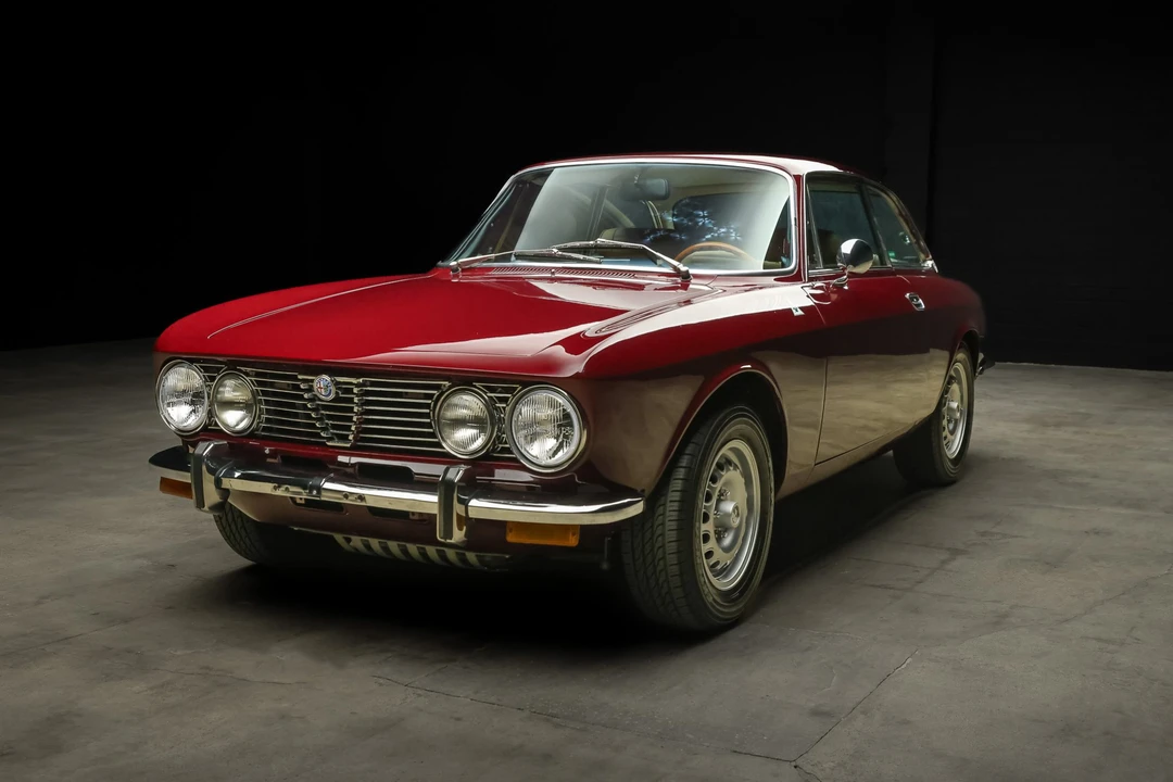 1974 Alfa Romeo 2000 GT Veloce - Image 17 of 31