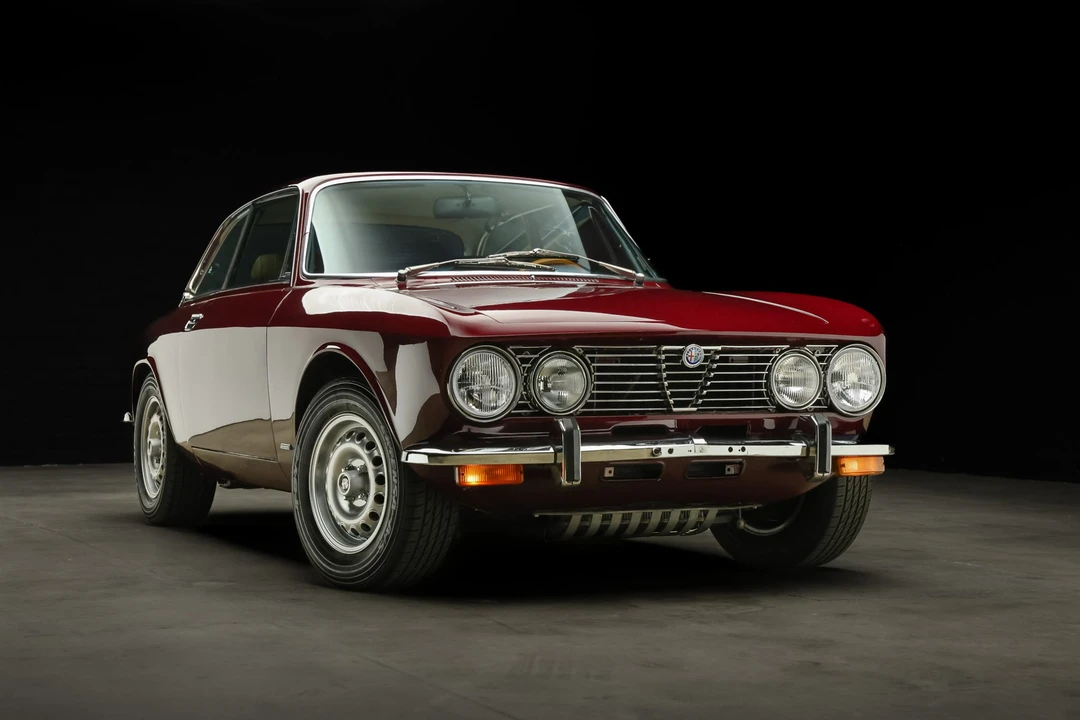 1974 Alfa Romeo 2000 GT Veloce - Image 2 of 31