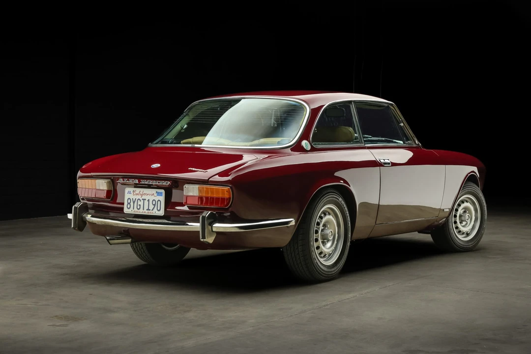 1974 Alfa Romeo 2000 GT Veloce - Image 8 of 31
