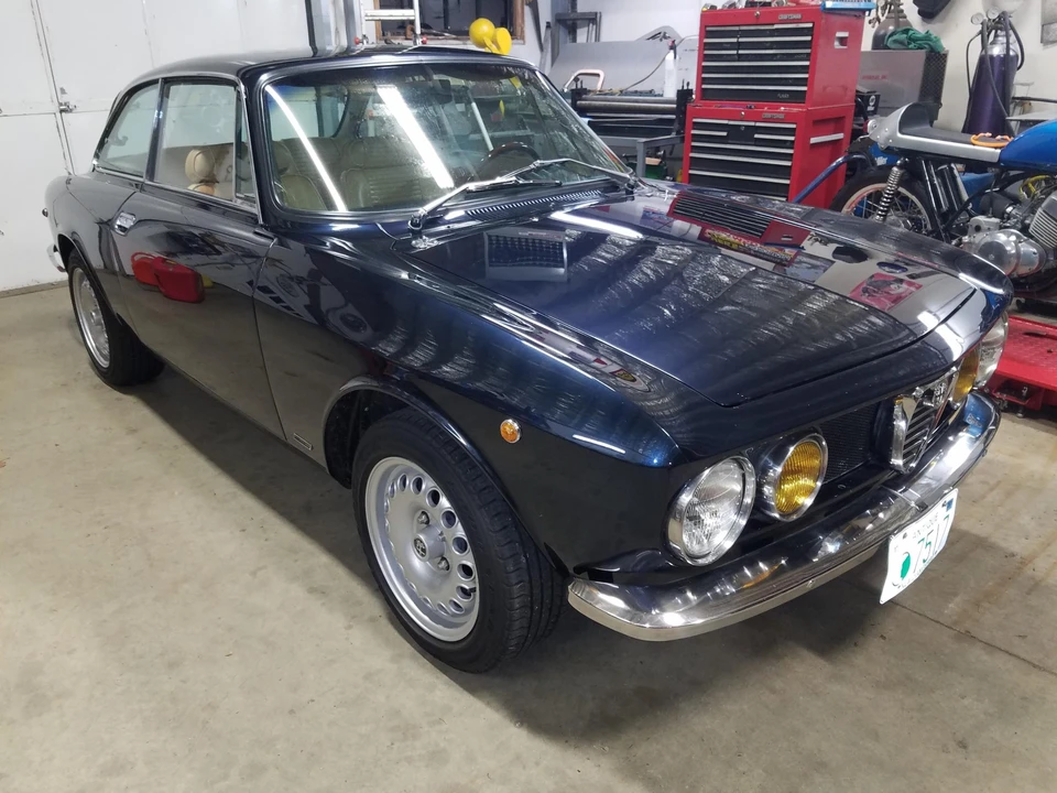 1974 Alfa Romeo 2000 GT Veloce - Image 17 of 31