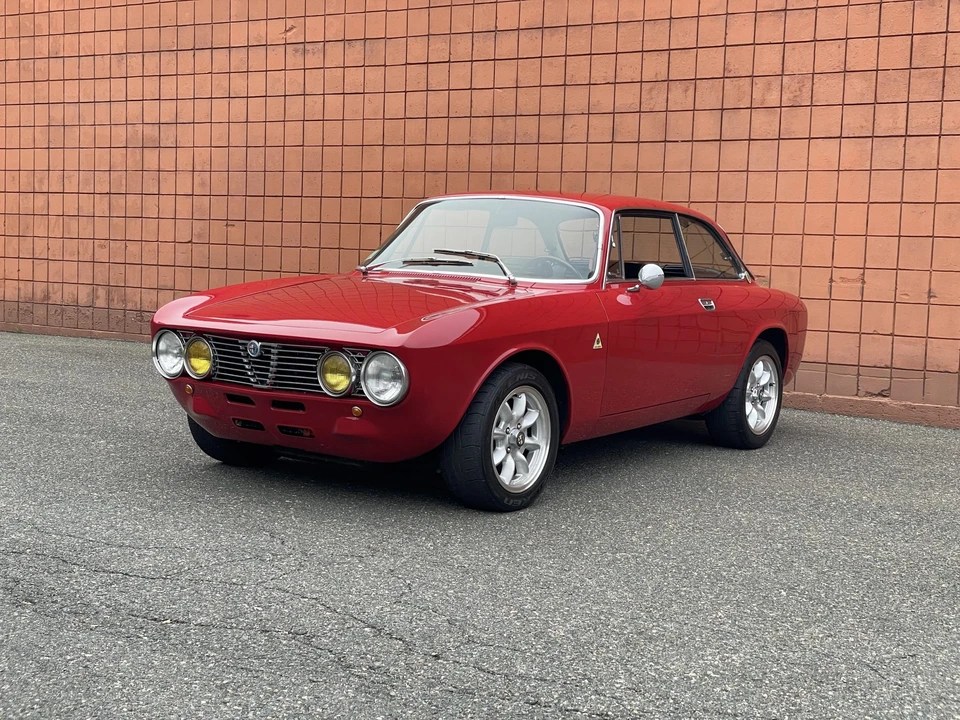 1974 Alfa Romeo 2000 GT Veloce - Image 5 of 31
