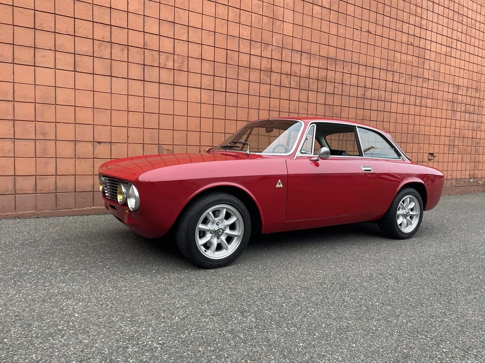 1974 Alfa Romeo 2000 GT Veloce - Image 2 of 31