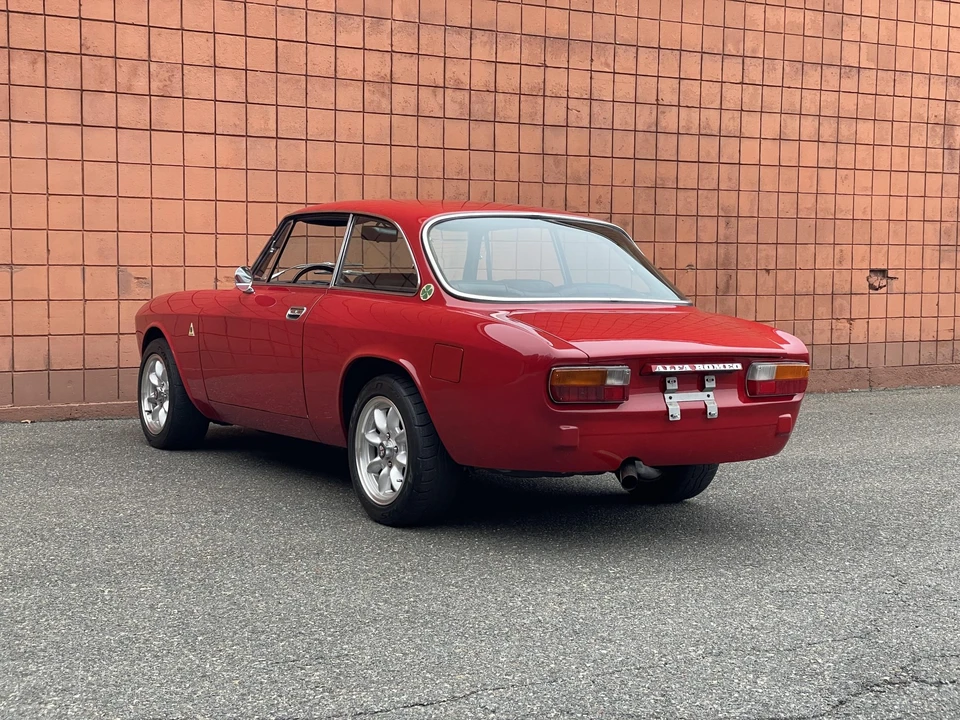 1974 Alfa Romeo 2000 GT Veloce - Image 23 of 31