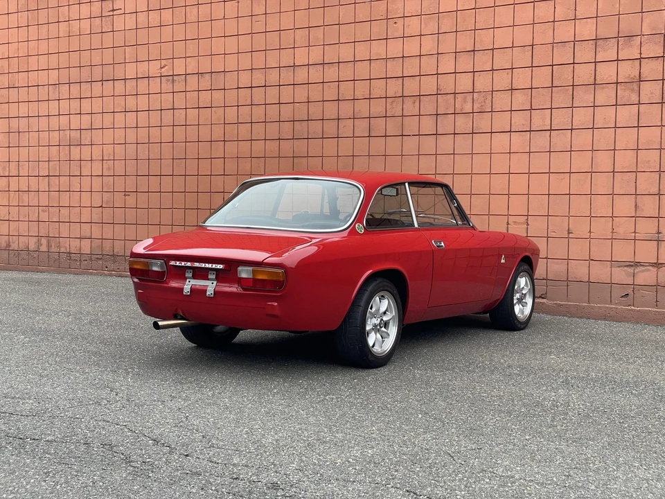 1974 Alfa Romeo 2000 GT Veloce - Image 19 of 31