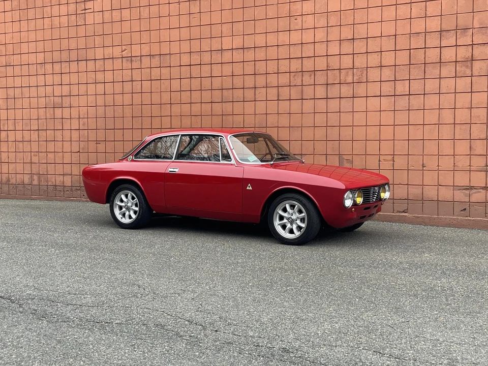 1974 Alfa Romeo 2000 GT Veloce - Image 11 of 31