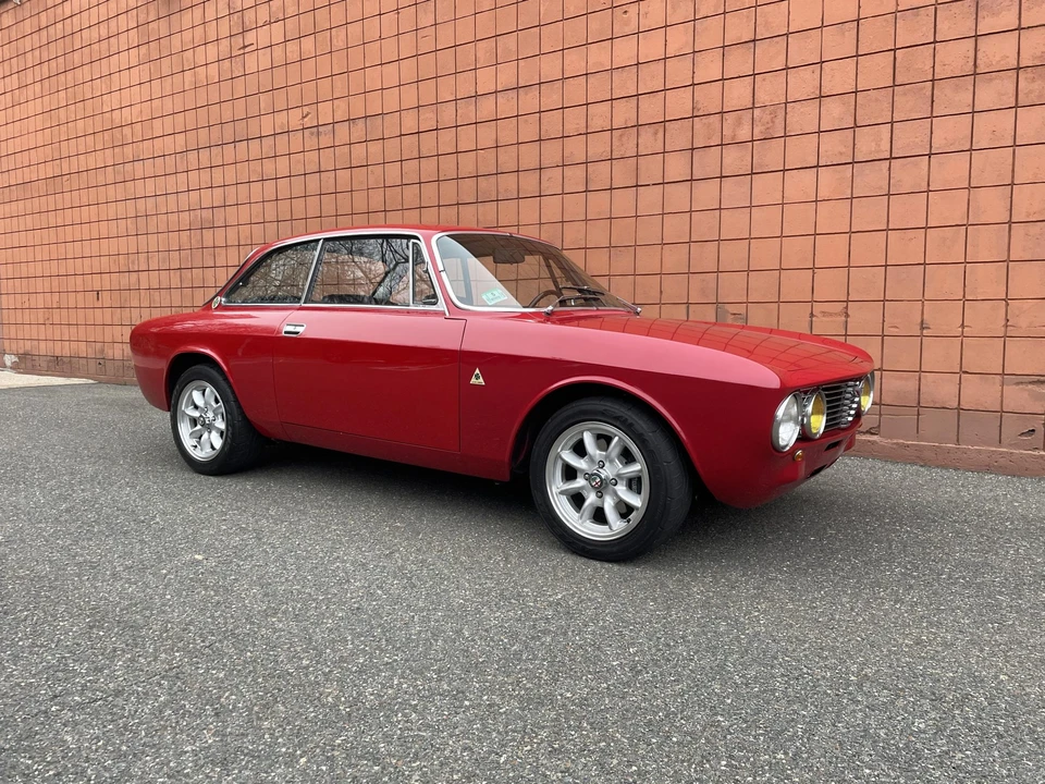 1974 Alfa Romeo 2000 GT Veloce - Image 10 of 31