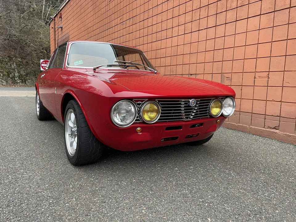 1974 Alfa Romeo 2000 GT Veloce - Image 8 of 31