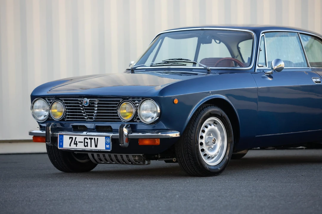 1974 Alfa Romeo 2000 GT Veloce - Image 16 of 31