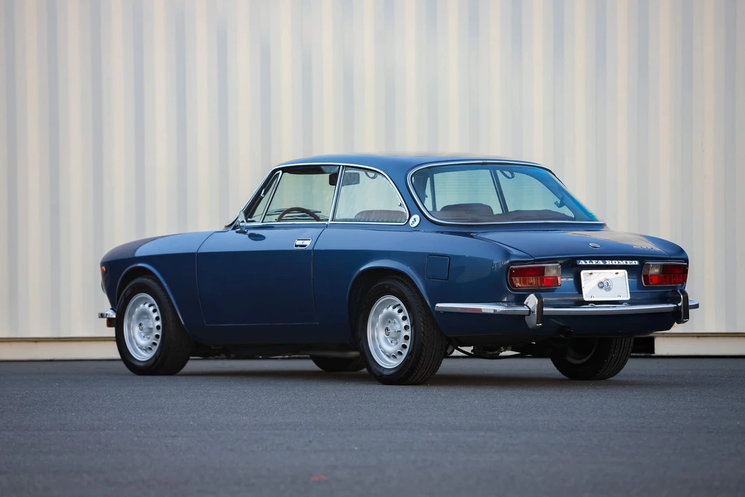 1974 Alfa Romeo 2000 GT Veloce - Image 4 of 31