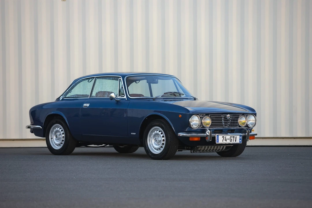 1974 Alfa Romeo 2000 GT Veloce - Image 10 of 31