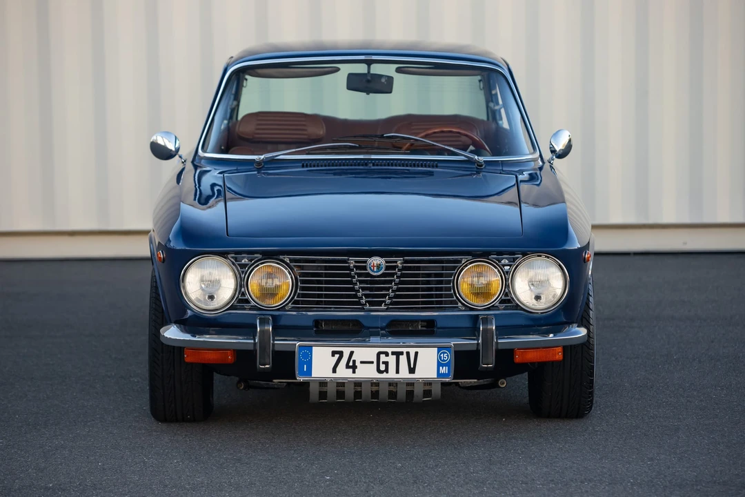 1974 Alfa Romeo 2000 GT Veloce - Image 12 of 31
