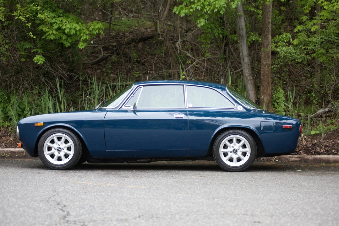 1974 Alfa Romeo 2000 GT Veloce - Image 2 of 31