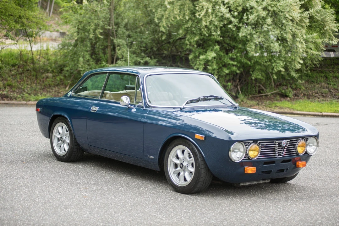 1974 Alfa Romeo 2000 GT Veloce - Image 13 of 31