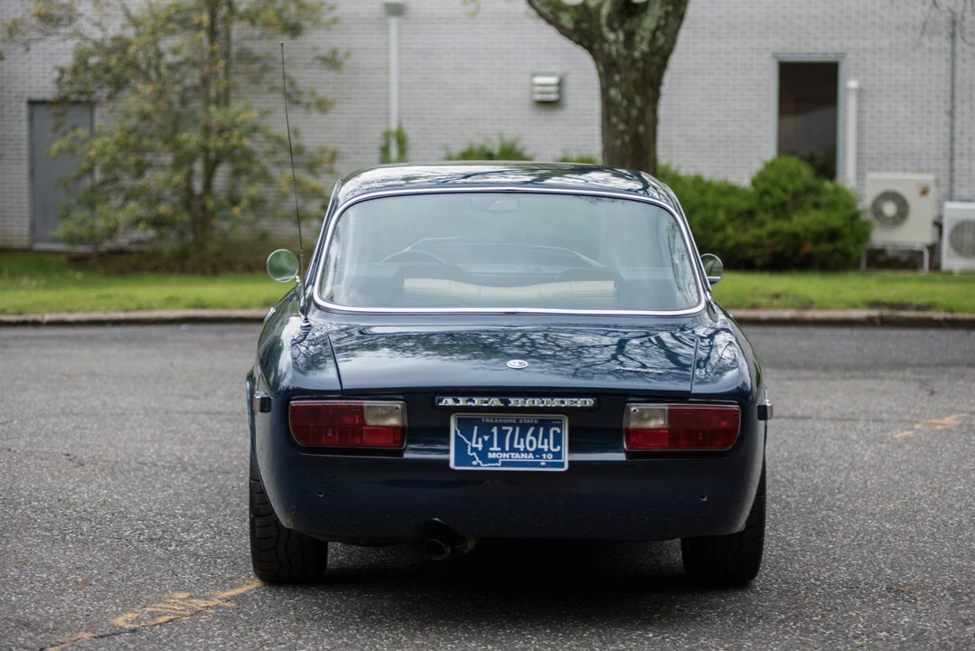 1974 Alfa Romeo 2000 GT Veloce - Image 9 of 31