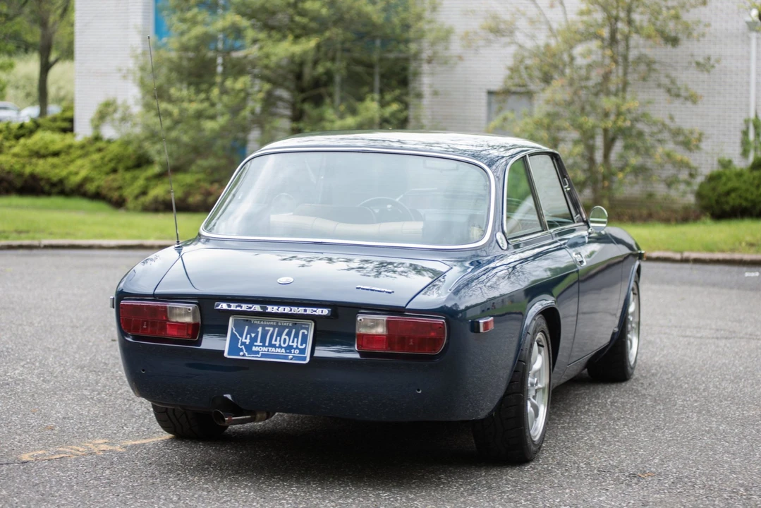 1974 Alfa Romeo 2000 GT Veloce - Image 10 of 31