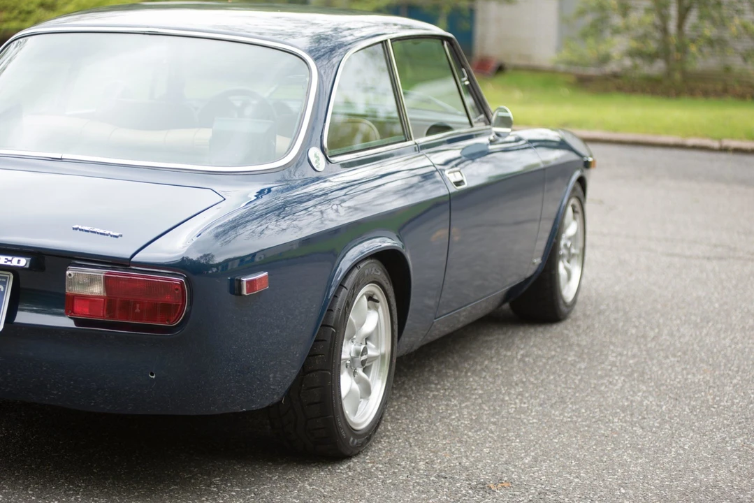 1974 Alfa Romeo 2000 GT Veloce - Image 28 of 31