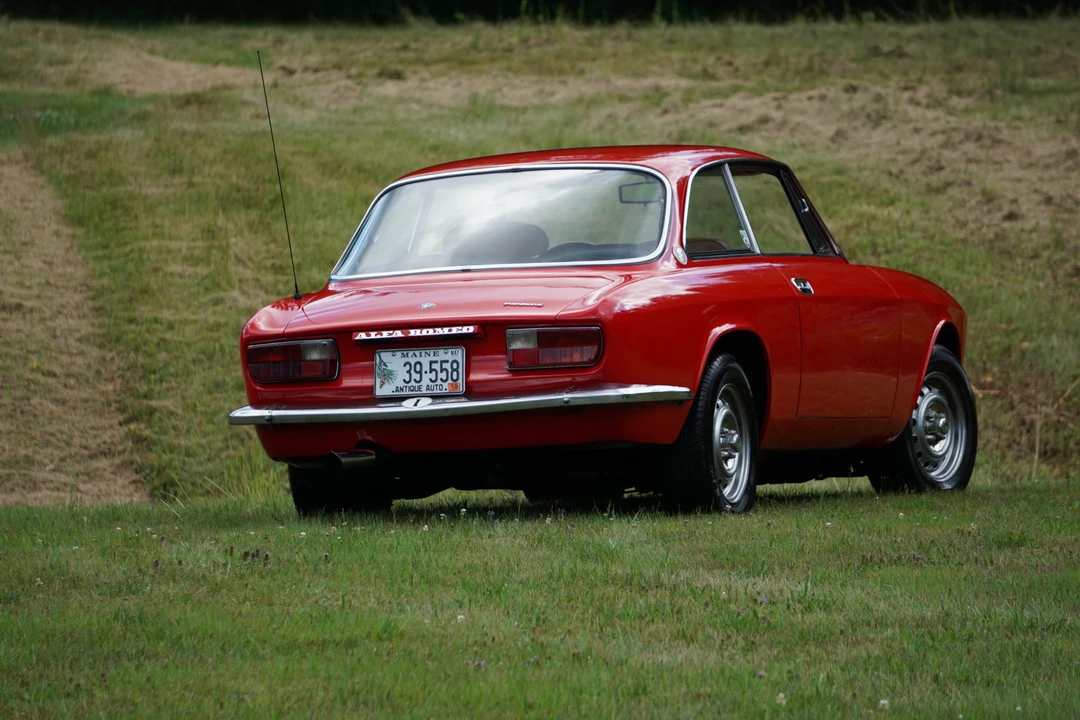 1974 Alfa Romeo 2000 GT Veloce - Image 9 of 31