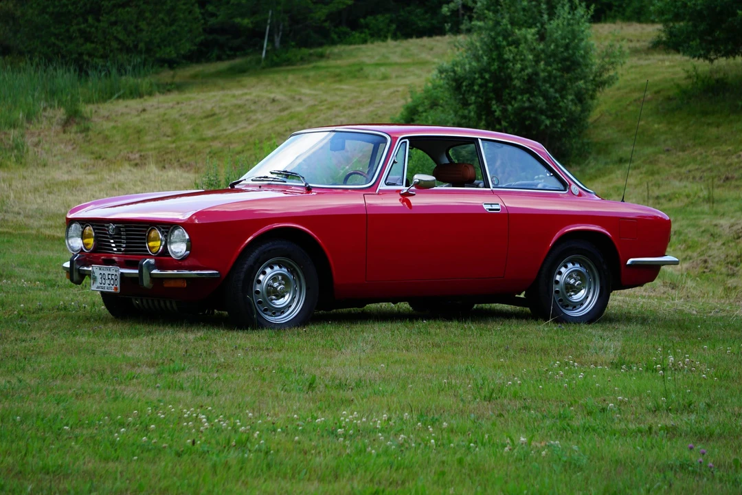 1974 Alfa Romeo 2000 GT Veloce - Image 3 of 31